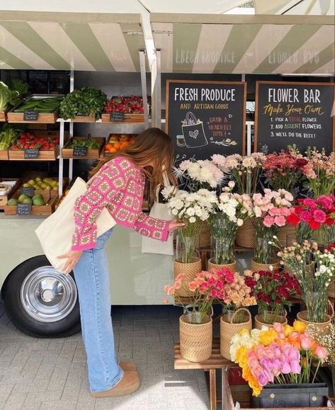 Farmers Market Outfit, Spring Inspo, Flower Bar, Spring Mood, Nothing But Flowers, Flower Therapy, Spring Aesthetic, Spring Vibes, Spring Has Sprung