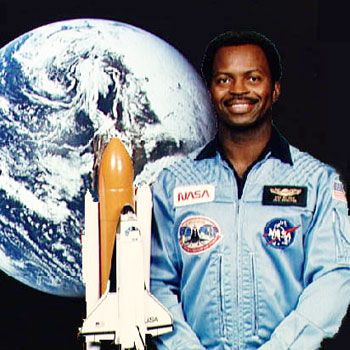 Space Shuttle Challenger, Nasa Astronaut, History Education, American Icons, Military Heroes, Space Program, Historical Facts, Space Shuttle, African American History