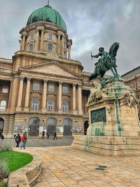 Buda Castle Budapest, Learning Perspective, Hungary Aesthetic, Budapest Castle, Budapest Vacation, Historical Castle, Baroque Palace, Royal Castle, Neo Baroque