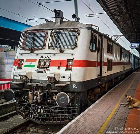 Indian Railway Train, Apple Watch Clock Faces, India Railway, Bnsf Railway, Dj Images Hd, Clock Faces, Travel Picture Ideas, Lion Wall Art, Watch Clock