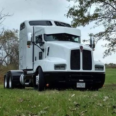 Kenworth T600, Truck Life, Gmc Motorhome, Kenworth W900, Truck Transport, Trucking Life, Freight Truck, Kenworth Trucks, Weird Cars