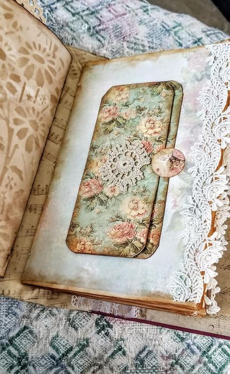 Junk Journal Emphemra, Junk Journal Page Layouts, Homemade Journal, Shabby Chic Journal, Junk Journal Inspiration, Handmade Journals Diy, Journal Pockets, Journals Diy, Journal Page Ideas