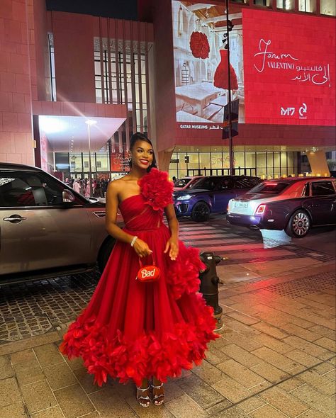 Dresses Classy Elegant, Red Dresses Classy, Classy Gowns, Chic Dress Classy, Elegant Dresses Classy, Special Dresses, Dream Wedding Ideas Dresses, Classy Casual Outfits, African Print Fashion Dresses