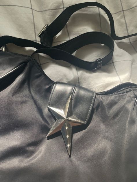 Mugler Star Bag, Mugler Purse, Mugler Bag, Mugler Star, Prom Bags, Purse Aesthetic, Star Bag, Prom Bag, Archive Fashion