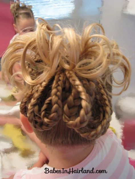 Easy Crazy Hairstyles, Whoville Hair, New Short Hairstyles, Wacky Hair Days, Wacky Hair, Flower Girl Hairstyles, Holiday Hairstyles, Crazy Hair Days, Girl Short Hair