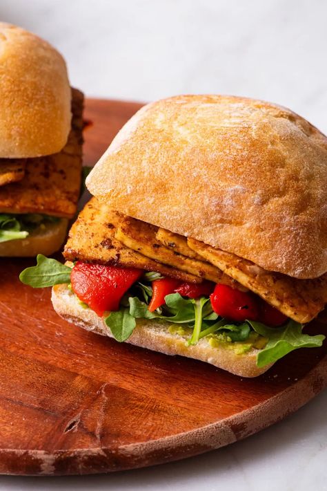 Tofu Breakfast Sandwich, Tofu Sandwich Recipes, Vegetarian Sandwich Recipes, Tofu Breakfast, Toasted Crostini, Tofu Sandwich, Vegan Sandwiches, Chomp Chomp, Chipotle Mayo