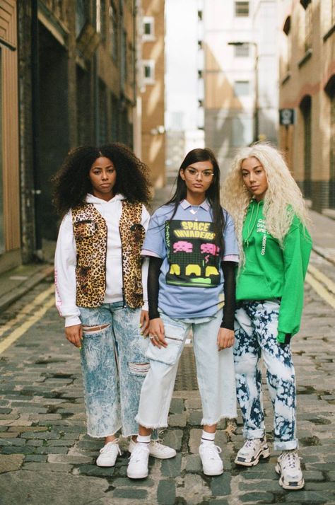 The Link Between Fashion And Gaming Is Finally Coming Together Thanks To These Young Women | British Vogue Gamer Fashion, Suits Tv Shows, Suits Tv, Female Gaze, Job 1, Young Women Fashion, Thrift Inspo, Women Fashion Edgy, Inspo Board