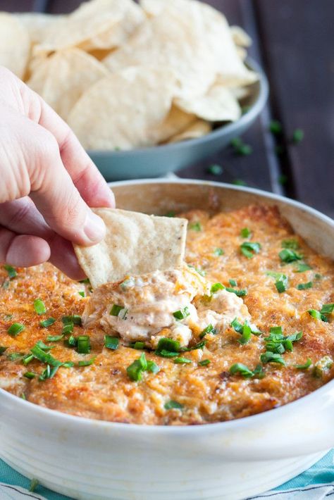 Crab Jalapeno Popper Dip Hot Dip Recipes, Super Bowl Dips, Vegetarian Dip, Dip Recipes Hot, Seafood Dip, Jalapeno Dip, Jalapeno Popper Dip, Baked Goat Cheese, Delicious Dips