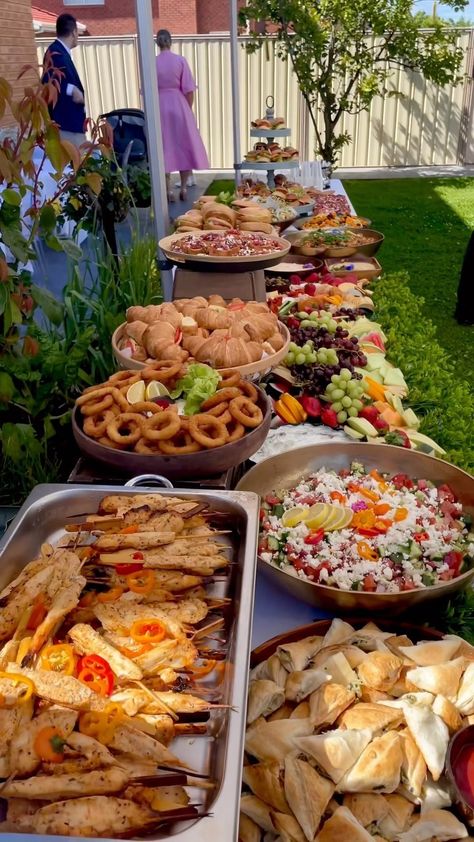 Sabina’s Engagement 🌸 . . . . . #yum #yummy #yumyum #nomnom #feast #feastsgram #instafeast #follow #follow #f #liker #explore #vegan… | Instagram Food Setup For Party Display, Party Food Setup Display, Finger Foods For Wedding, Wedding Reception Food Appetizers, Reception Finger Foods, Picnic Party Food, Vegan Catering, Food Display Table, 23rd Anniversary