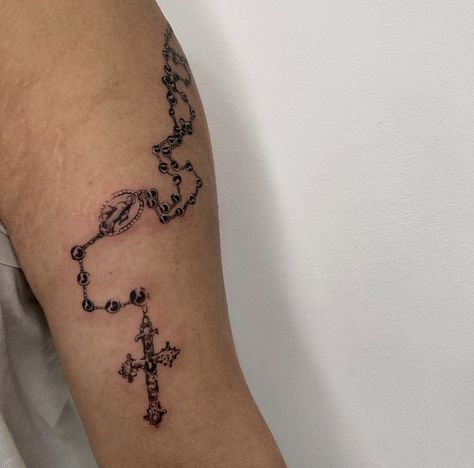 Gothic Rosary Tattoo, Rosary Tattoo Design, Cross Necklace Tattoo, Forearm Tattoo Quotes, Rosary Tattoo, Mary Tattoo, Z Tattoo, Sigil Tattoo, Anklet Tattoos