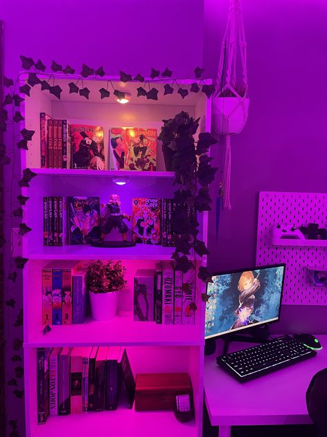 Small Manga Shelf Ideas, Small Anime Bedroom Ideas, Shelf Set Up, Small Manga Collection, Small Manga Shelf, Small Anime Room Ideas, Cool Rooms For Teenagers, Anime Rooms, Manga Shelf Ideas