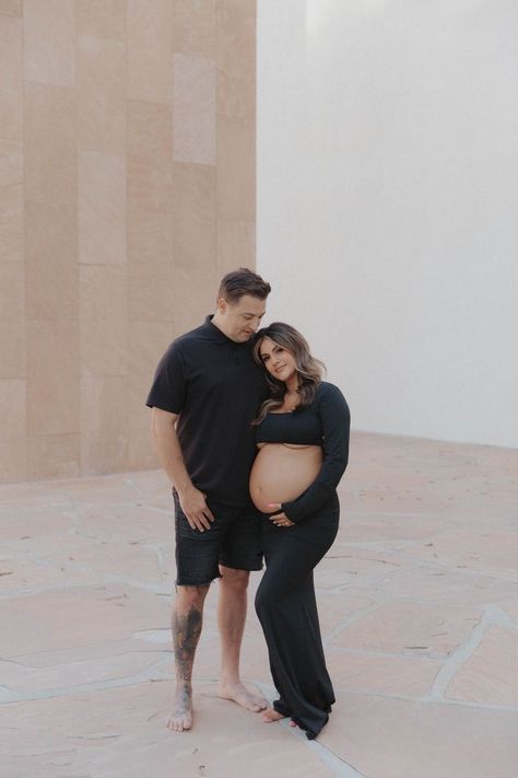 Black Maternity Dress Photoshoot, All Black Maternity Shoot, Black Maternity Shoot, Black Dress Maternity Pictures, Themed Maternity Shoot, Black Dress Maternity, Family Maternity Session, Pregnancy Announcement Family, Pregnancy Belly Photos