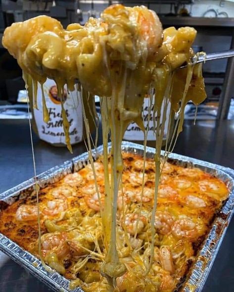 Tasty Soul Food Recipes | Seafood Mac and Cheese– Don’t LOSE this recipe 🔥 | Facebook Seafood Mac And Cheese Recipe, Shrimp Macaroni, Seafood Mac And Cheese, Macaroni Pasta, Cheesy Casserole, Smash Or Pass, Mac And Cheese Recipe, Mac N Cheese Recipe, Macaroni Cheese