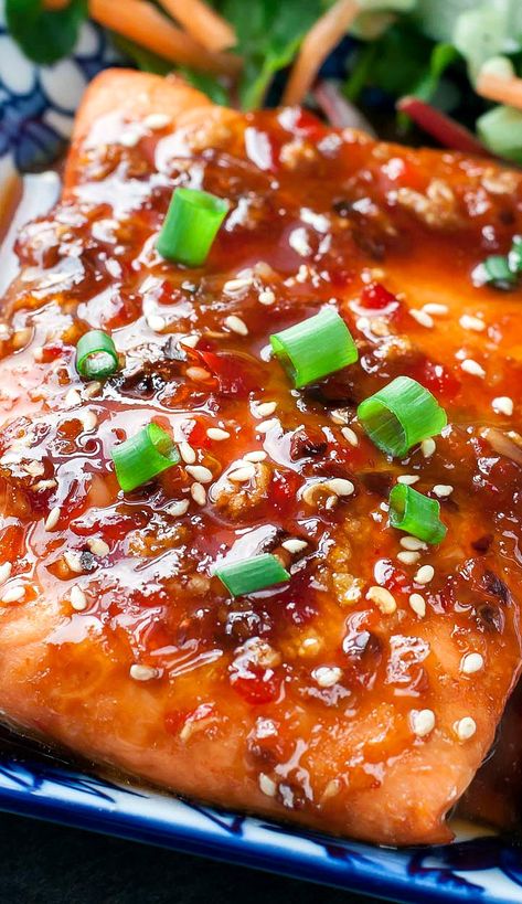 Sriracha Salmon Recipes, Chili Glazed Salmon, Saucy Meals, Sriracha Salmon, Pescatarian Diet, Sauce For Salmon, Salmon Patties Recipe, Recipes Seafood, Seafood Menu