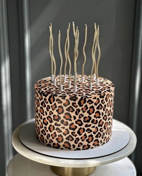 Cheetah Birthday Cakes, Cheetah Print Cakes, Glamour Cake, Leopard Cake, Leopard Print Cake, Tiger Cake, 12th Birthday Cake, Candles Cake, Funny Birthday Cakes