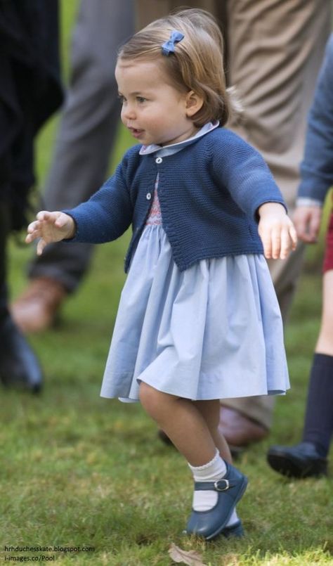 Charlotte Baby, Herzogin Von Cambridge, Princesa Charlotte, Reine Elizabeth Ii, Estilo Real, Elisabeth Ii, Prince William And Catherine, Royal Babies, Isabel Ii