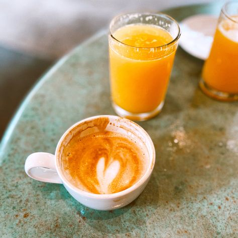 Coffee and orange juice to start the day. #breakfast #oranges #coffeelover #coffeeart Coffee And Orange Juice, Fresh Tea, Start The Day, Coffee Art, Orange Juice, Coffee Lover, Make It Simple, Juice, To Start