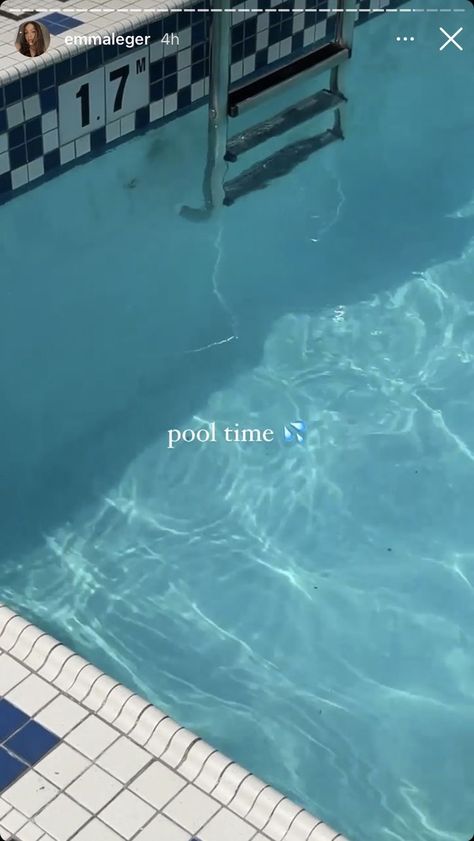 Pool Captions For Instagram, Pool Captions, Story Ideas Instagram, Insta Story Ideas, Pool Poses, Beach Instagram Pictures, Instagram Story Filters, Pool Picture, Pool Photos