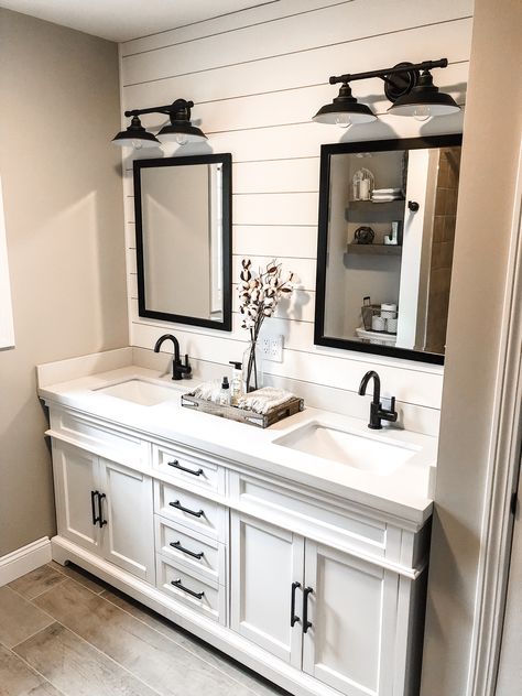 gray bathroom – Happily Ever Asquith Master Bathrooms 2022 Trends Farmhouse, Master Bath Farmhouse, Farmhouse Master Bath, Baños Shabby Chic, Oak Farmhouse, Farmhouse Bathroom Remodel, Custom Bathroom Vanity, Bathroom Farmhouse Style, Modern Farmhouse Bathroom