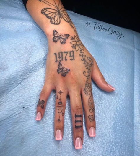 Small Tattoos Butterfly, Classy Tattoo, Colour Tattoo For Women, Abstract Tattoo Ideas, Small Butterflies, Lace Tattoo Design, Tattoos Temporary, Timeless Tattoo, Hand And Finger Tattoos