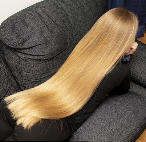 Hip Length Hair, Blond Rose, Hair Motivation, Long Healthy Hair, Really Long Hair, Long Hair Video, Blonde Hair Inspiration, Super Long Hair, Long Blonde