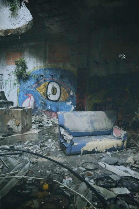 Abandon House Aesthetic, Landfill Aesthetic, Scrapyard Aesthetic, Abandoned Factory Aesthetic, Abandoned Buildings Aesthetic, Abandoned House Aesthetic, Garbage Aesthetic, Junkyard Aesthetic, Nuclear Throne