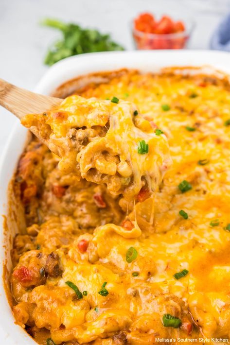 Taco Macaroni Casserole, Western Mac, Taco Mac And Cheese Casserole, Taco Macaroni And Cheese, Taco Mac Recipe, Taco Macaroni, Mexican Mac And Cheese, Ground Turkey Casserole, Southern Macaroni And Cheese