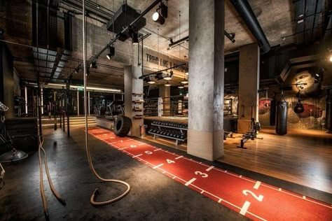 Industrial Gym, Barn Gym, Gym Interiors, Gym Architecture, Gym Design Ideas, Boutique Gym, Gym Designs, Gym Business, Gym Lighting