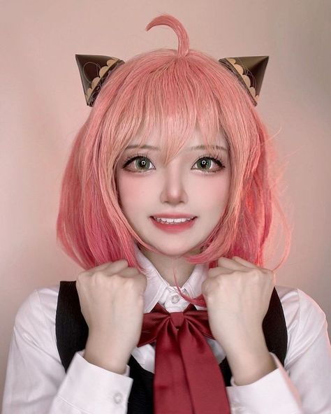 Comicon Cosplay, Family Cosplay, Makeup Cute, Anime Makeup, Snk Cosplay, Makeup Tutorial Eyeliner, Kawaii Cosplay, Lots Of Makeup, Universal Language