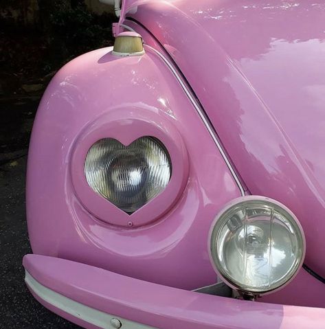 ⋆ on Twitter: "♡︎ heart-core things ♡︎… " Beetle Car, Girly Car, Deco Retro, Kid Friendly Travel Destinations, Car Aesthetic, Valentine Photography, Kid Friendly Trips, Pink Car, Pretty Cars