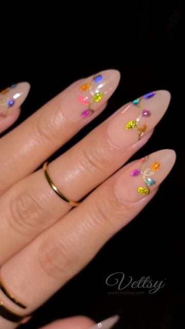 Cat Eye Christmas Light Nails, Cat Eye Christmas Nails, Christmas Lights Nails, Chrome Painting, Lights Nails, Light Nails, Magnetic Nails, Tag Friends, Cat Eye Gel