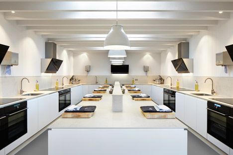 Cooking School Interior, Cooking School Design, Cooking Class Kitchen, Cooking Classes Design, Cooking School Kitchen, Chef School, Bar Restaurant Design, Architecture Restaurant, John Campbell