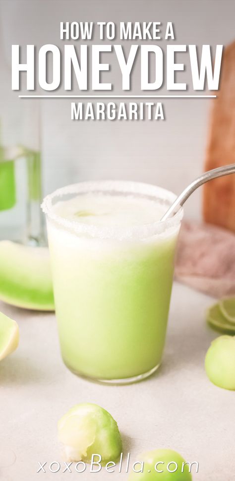 Are you looking for a brand-new margarita flavour? I love this honeydew melon margarita recipe. It’s fresh and sweet and TOTALLY DELICIOUS! I’ve always counted margaritas among my favourite drinks. This margarita with melon is an easy tequila cocktail that is great for summer, so if you are looking for a summer cocktail recipe with tequila, this is for you! If you want to know how to make this amazing honeydew cocktail, read on! #margarita #honeydew #cocktail #tequila #summerdrink #melon Honeydew Drink, Melon Drink Recipes, Melon Ball Drink, Melon Margarita Recipe, Margarita Recipe On The Rocks, Honeydew Cocktail, Honeydew Melon Recipes, Melon Margarita, Spicy Watermelon Margarita