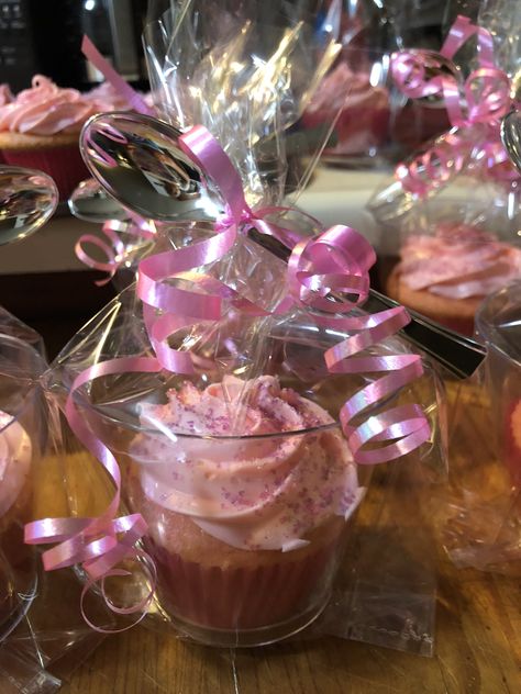 Individually wrapped cupcakes with a small spoon Drive By Party Food Ideas, Individual Wrapped Cupcakes, Package Cupcakes Individually, Cupcake Goodie Bag Ideas, Individually Wrapped Cupcakes, Individually Wrapped Bake Sale Ideas, Cupcake Package Ideas, Individually Wrapped Party Food, Individually Wrapped Desserts