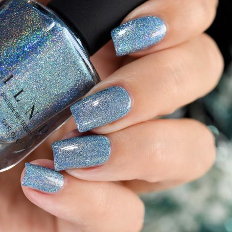 Light Blue Nails With Glitter, Blue Nails With Glitter, Ice Nails, Light Blue Nail Designs, Cold As Ice, Halloween Nails Easy, Light Blue Nails, Baby Blue Nails, Nail Colors Winter