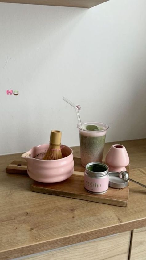 Tea Corner Aesthetic, Pink Matcha Aesthetic, Matcha Station Aesthetic, Matcha Corner, Matcha Accessories, Matcha Station, Matcha Bar, Pink Matcha, Tea Corner