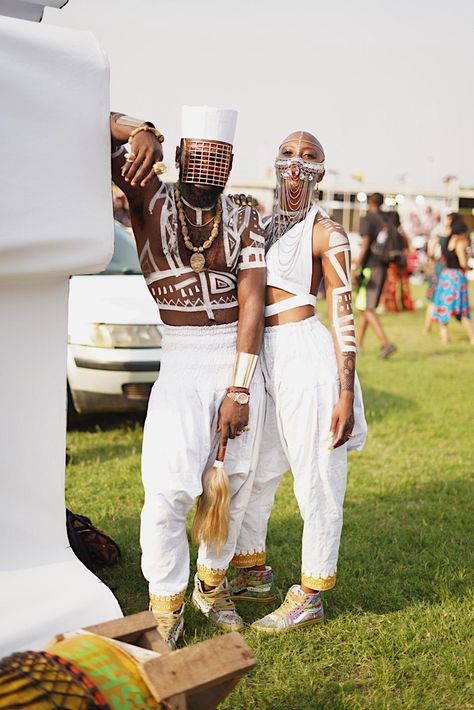 Style Tribes: These Couples & Squads Turned All The Heads At Afrochella 2019 - Essence Afrochella Outfits, Fly Couples, Macy's Day Parade, Afro Punk Fashion, Couple Fits, Couples Outfit, Afro Punk, Rave Festival, Style Challenge