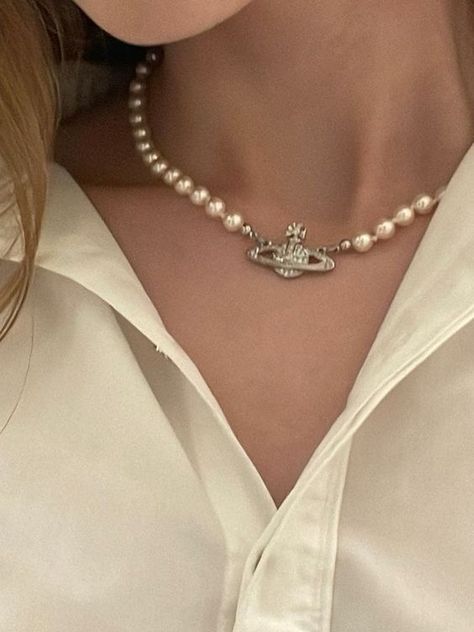 Vivienne Westwood, A Woman, Pearl Necklace, Bee, Crown, Collar, Silver, White