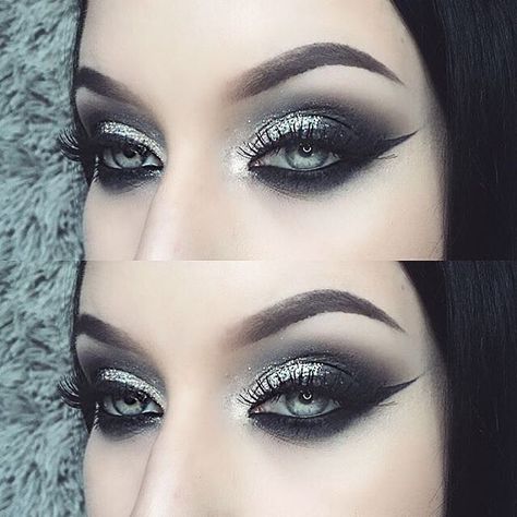 #AnastasiaBrows @tyttiev  BROWS: #Dipbrow in Ebony  EYES: "Jet" Gel Liner with Noir and Stone  #Abhshadows Carnaval Make-up, Maquillage Goth, Witchy Makeup, Silver Smokey Eye, Make Up Diy, Glam Halloween, Halloween Make-up Looks, Witch Makeup, Halloween Eye Makeup