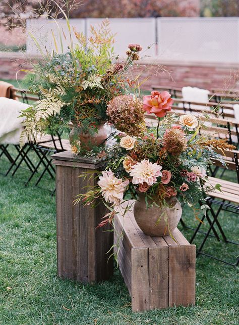 Flower Box Wedding Aisle, Aisle Ground Arrangements, Arbor Flower Arrangements, Wedding Ceremony Signing Table, Fall Aisle Flowers, End Of Aisle Flowers, Fall Wedding Aisle, Aisle Arrangements, Aisle Florals