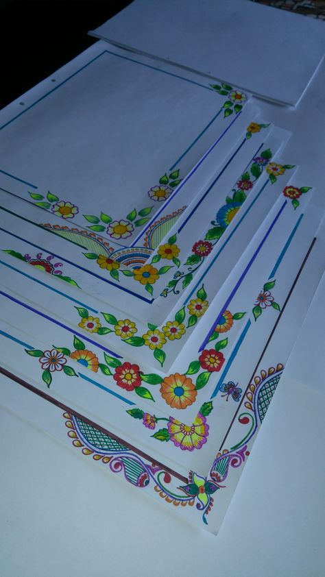 Easy border with colourful flowers.. Pic Border Design, Easy Borders To Draw, Border Decoration Ideas For Paper, Boder Degin On Paper, Easy Border Designs On Paper, Creative Border Design, Boarders Designs For Projects, File Decoration, Book Cover Page Design