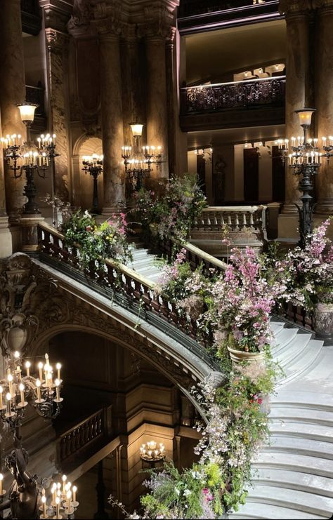 Insane Wedding Venues, Wedding Venue With Stairs, Wedding Venue Elegant Luxury, Flower Wedding Venues, Old Cathedral Wedding, Wedding Venue Bloxburg, Vintage Wedding Venue Aesthetic, Ostentatious Aesthetic, Wedding Venue Entrance Decor