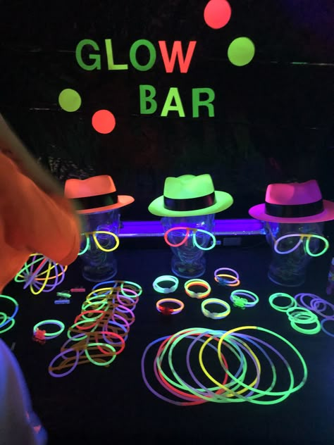 Things You Need For A Neon Party, Glow Bar Party, Fun Party Accessories, Glow In The Dark Graduation Party Ideas, Glow In The Dark Accessories, Glow Party Sweet 16, Glow Bar Party Ideas, Glow In The Dark Face Paint, Glow Accessories