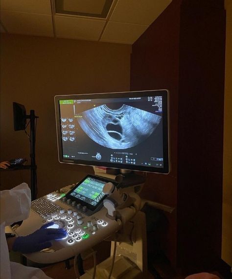 Sonography Aesthetic, Ultrasound Technician School, Diagnostic Medical Sonography Student, Ultrasound School, Sonography Student, Ultrasound Sonography, Nursing School Inspiration, Medical Decor, Nursing Motivation