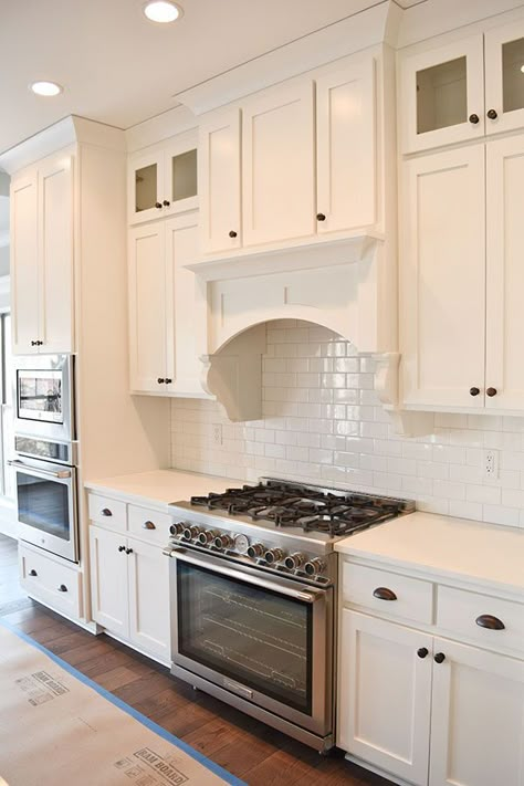 Hood With Cabinets Above, White Kitchen Vent Hood, Stove With Hood, Sink Coffee Bar, Kitchen Stove Hoods, Kitchen Hood Design, Backsplash Tile Design, Kitchen Renovation Inspiration, Kitchen Vent Hood