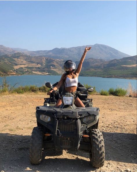 quad biking in greece Fourwheeler Pictures Ideas, Quad Astetic, Atv Riding Poses, Four Wheeler Photoshoot, Atv Insta Pics, Atv Photoshoot Women, Quad Bike Photoshoot, Four Wheeler Picture Ideas, Quadbikes Aesthetic