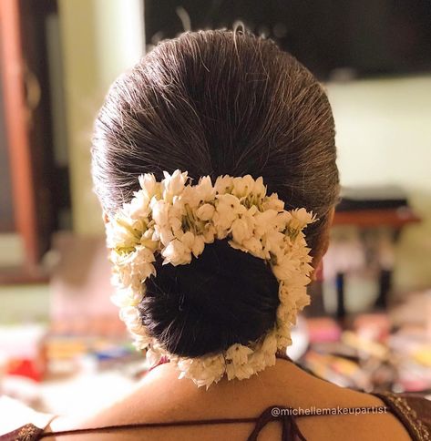 Bun With Gajra, Hair Bun Design, Trendy Bun, French Roll Hairstyle, Hair Style On Saree, Wedding Bun, Double Buns, Hairstyles Design, Wedding Bun Hairstyles