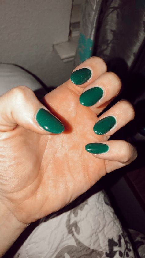 Emerald Nails Almond Shape, Emerald Dip Nails, Emerald Green Dip Nails, Emerald Green Dip Powder Nails, Almond Nails Emerald Green, Nails Emerald Green, Mummy Nails, Nails Emerald, Emerald Green Nails