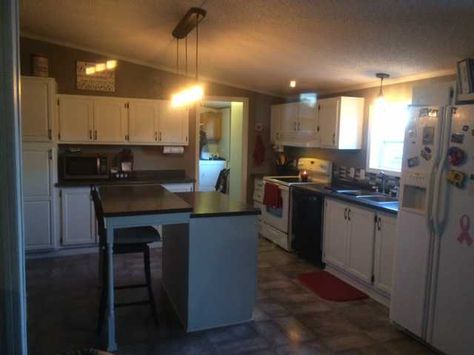 Charissa’s $600 Manufactured Home Kitchen Update Manufactured Home Kitchen, Farmhouse Mobile Home, Double Wide Remodel, Double Wide Manufactured Homes, Mobile Home Kitchens, Mobile Home Repair, Mobile Home Kitchen, Manufactured Home Remodel, Mobile Home Decorating