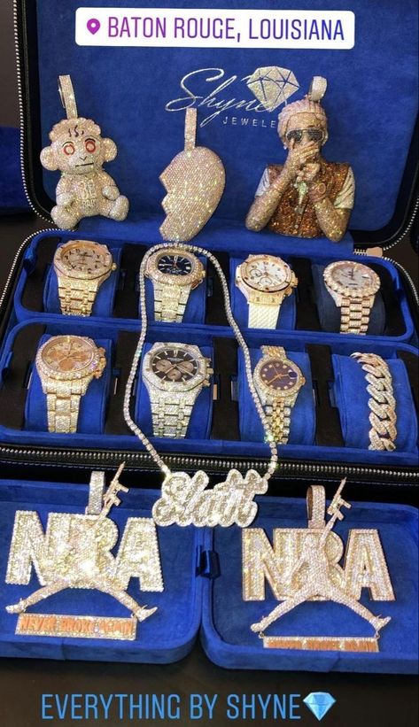 Nba Youngboy Jewelry, Nba Youngboy Chain, Chains Rapper, Rapper Chains, Iced Out Chains, Diamond Grillz, Nba Baby, Iced Out Jewelry, Gold Diamond Watches